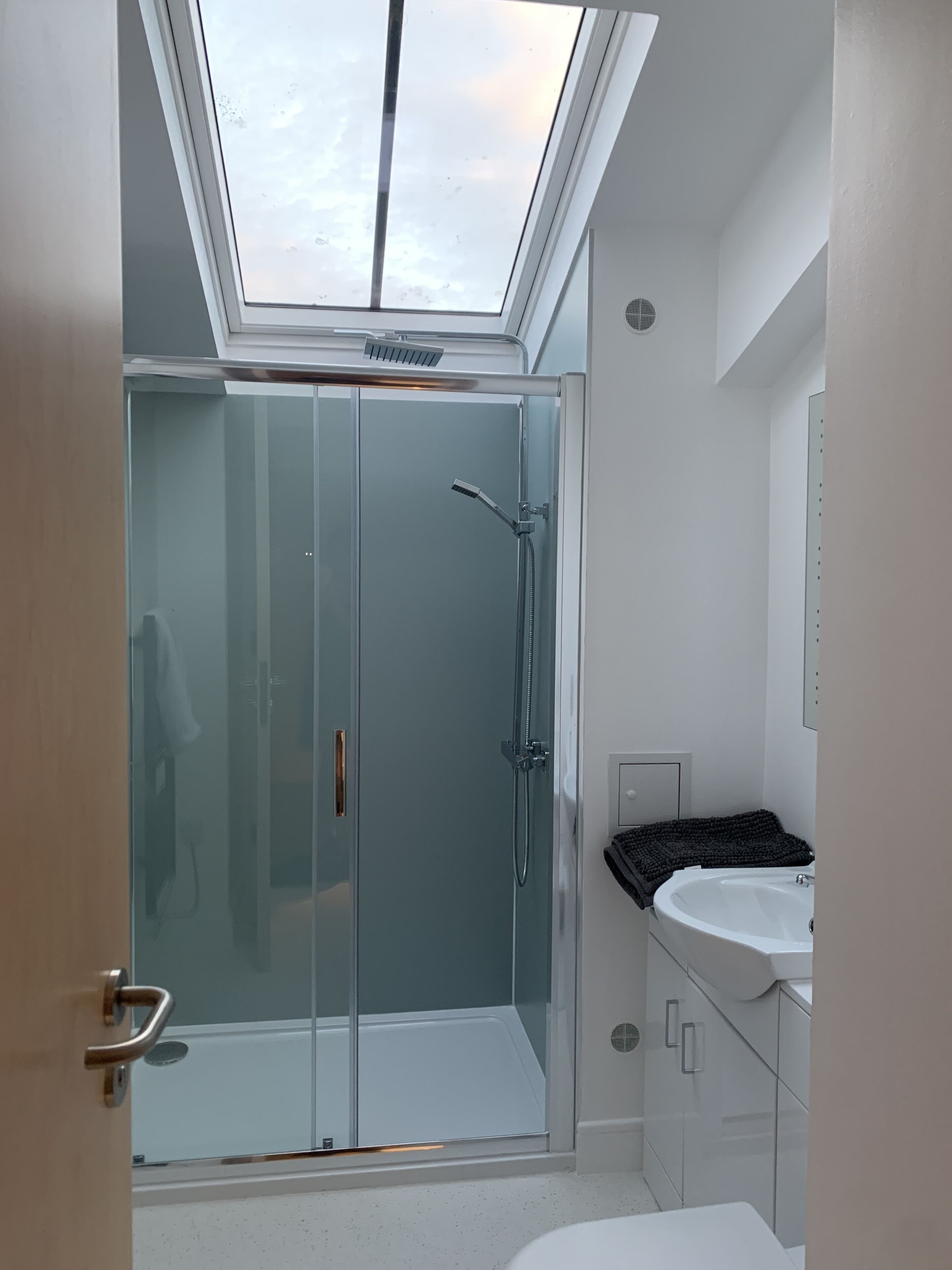 Classic Room | Bathroom