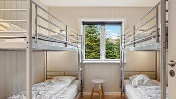 4 habitaciones, cuna de viaje y wifi gratis