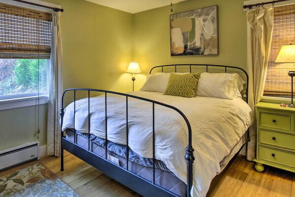 House (2 Bedrooms) | Interior