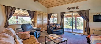 5-acre Moab Studio w/ BBQ & Stunning Mtn Views