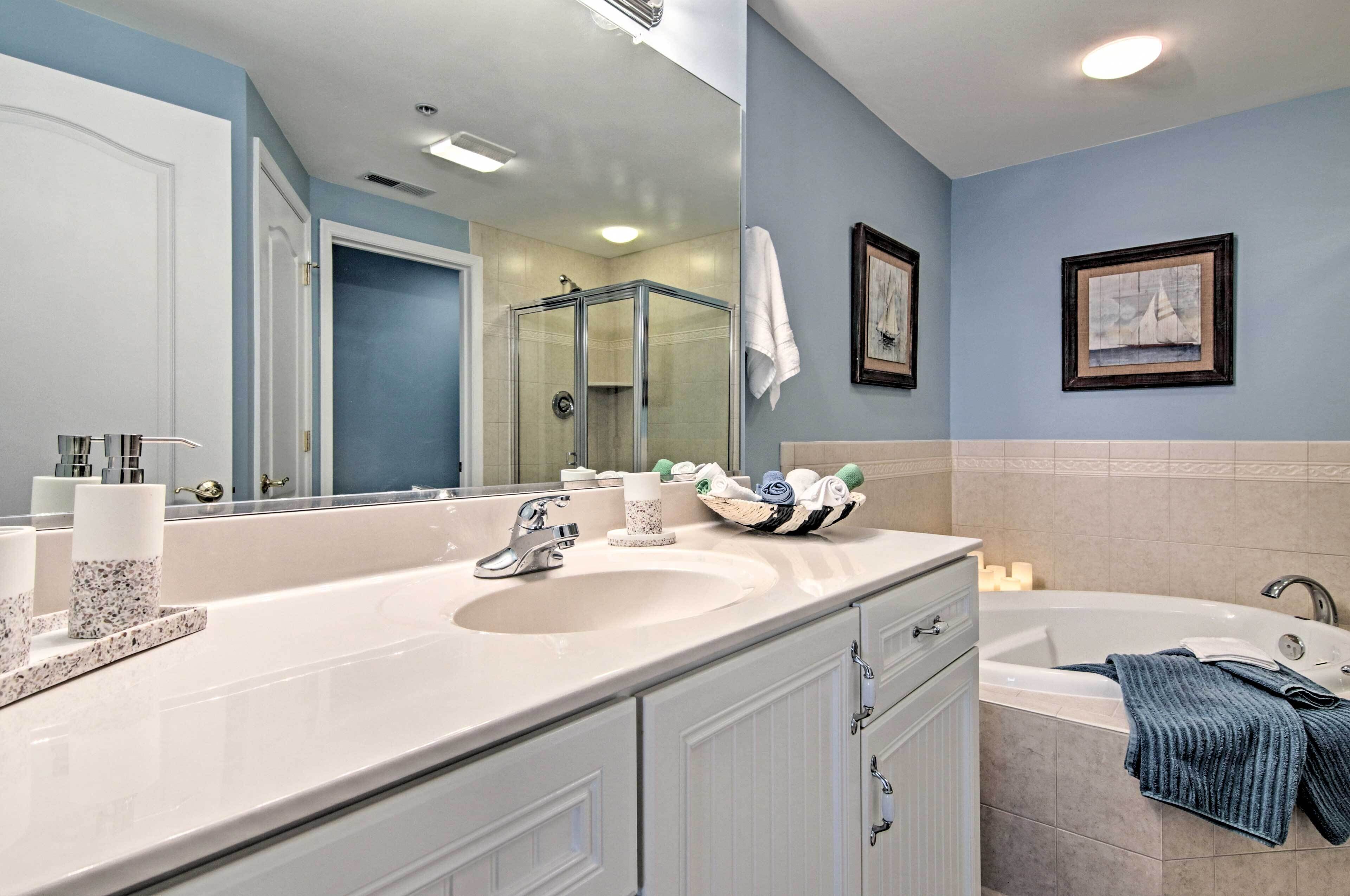 Beautiful Waterfront Condo w/ Community Pool!