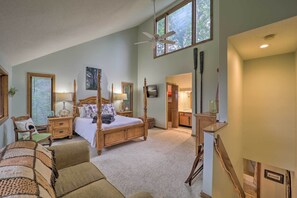 Apartment (2 Bedrooms) | Interior - Beech Mountain Ski Condo w/ Private Balcony! (Banner Elk)