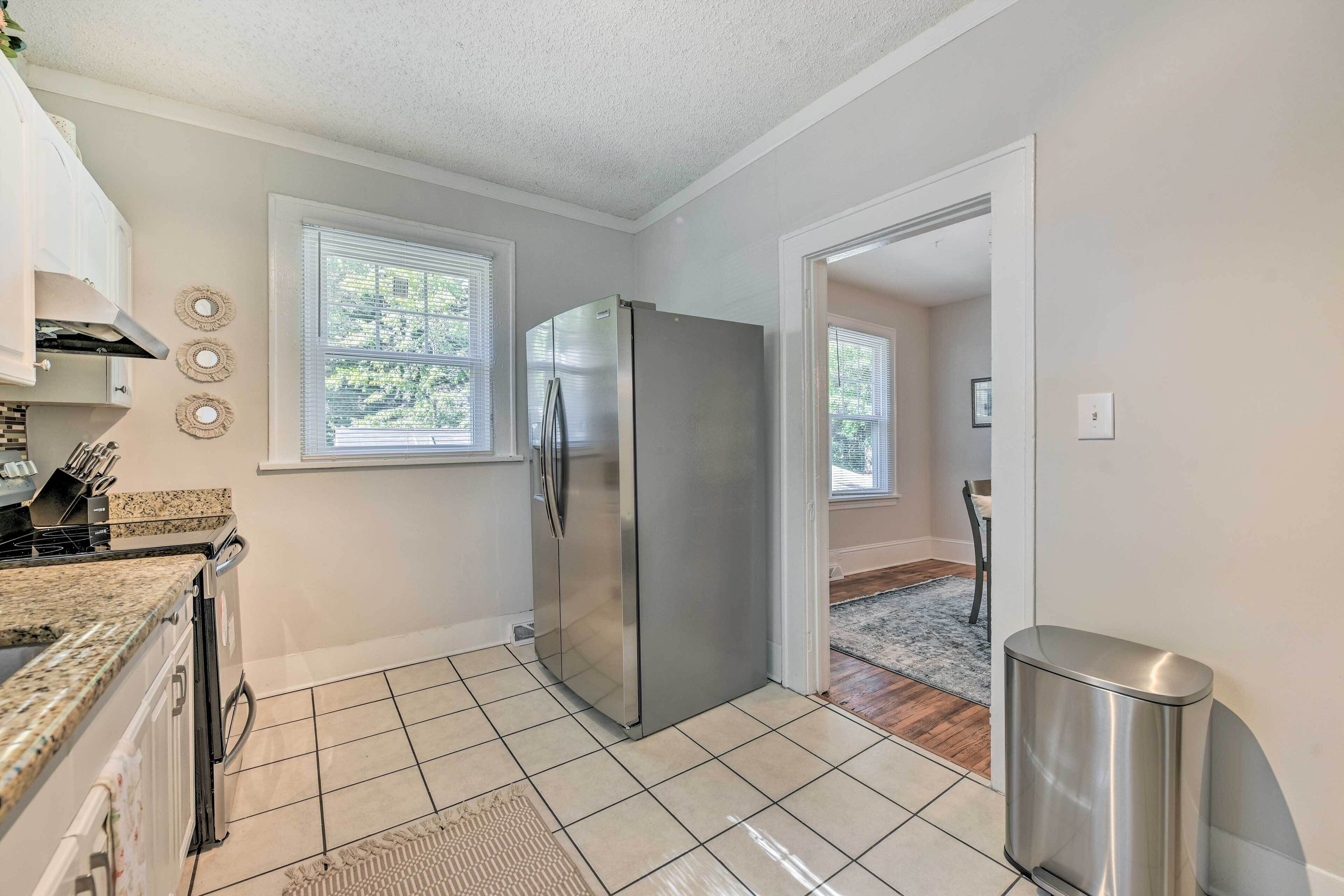 Charming Charlotte Abode w/ Deck & Fire Pit!