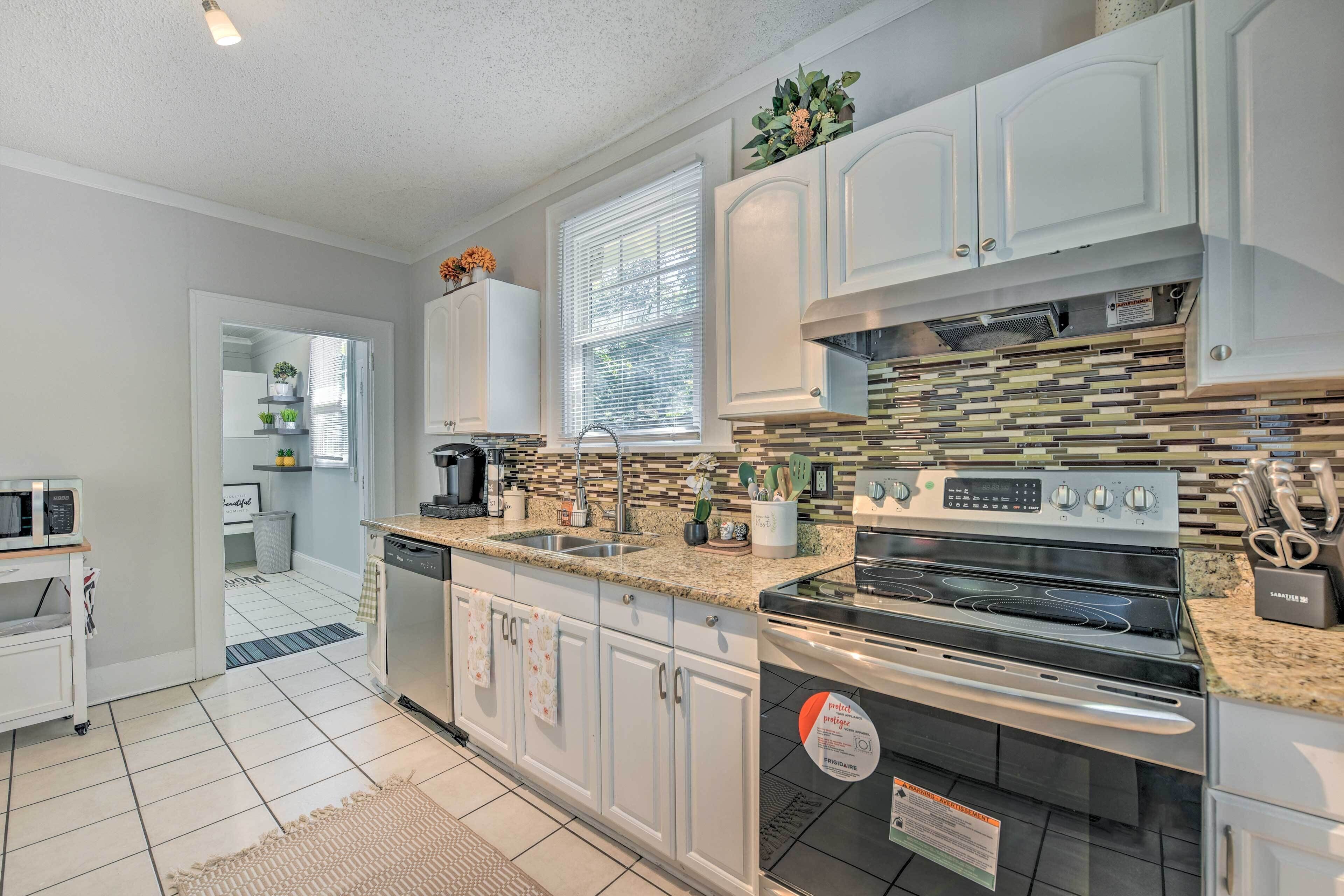 Charming Charlotte Abode w/ Deck & Fire Pit!