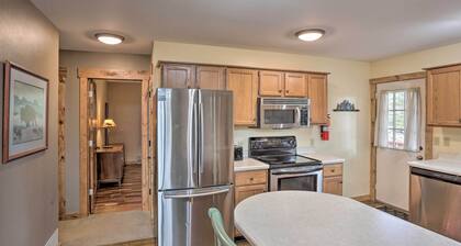 Black Hills Hideaway w/ Wraparound Deck & Hot Tub!