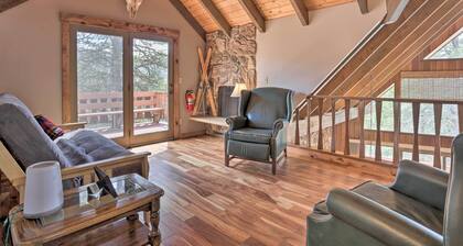 Black Hills Hideaway w/ Wraparound Deck & Hot Tub!