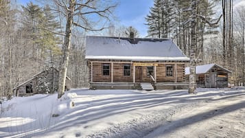 House (4 Bedrooms) | Front of property