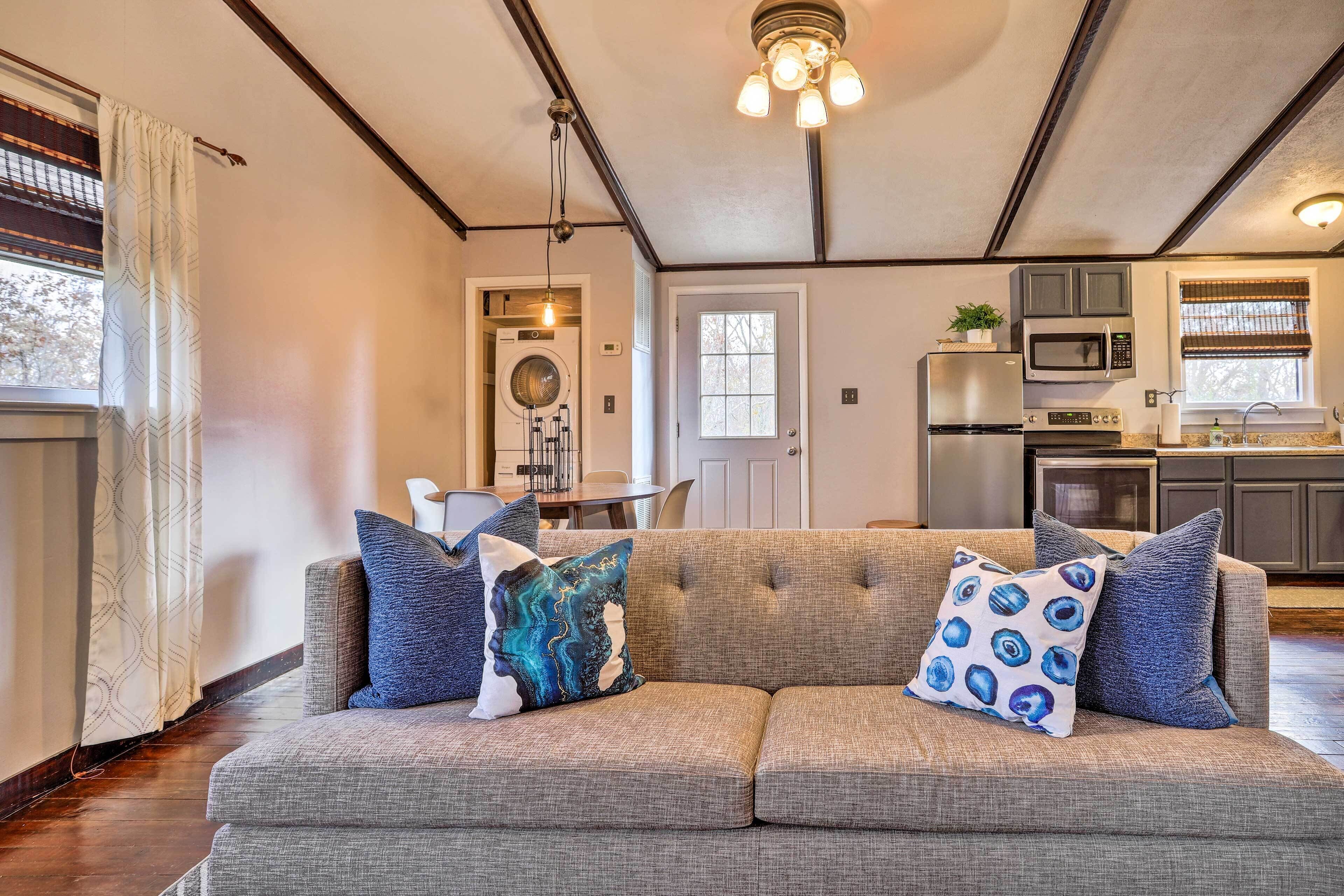 House (2 Bedrooms) | Interior