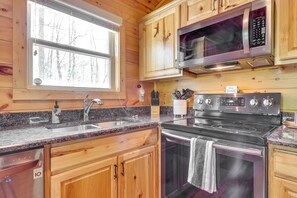 Interior - Blue Ridge Mountain Cabin Rental w/ Fire Pit! (Murphy)
