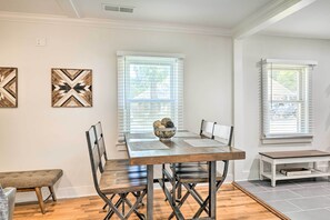 Dining - Chic Charlotte Retreat < 3 Miles to Downtown! (Charlotte)