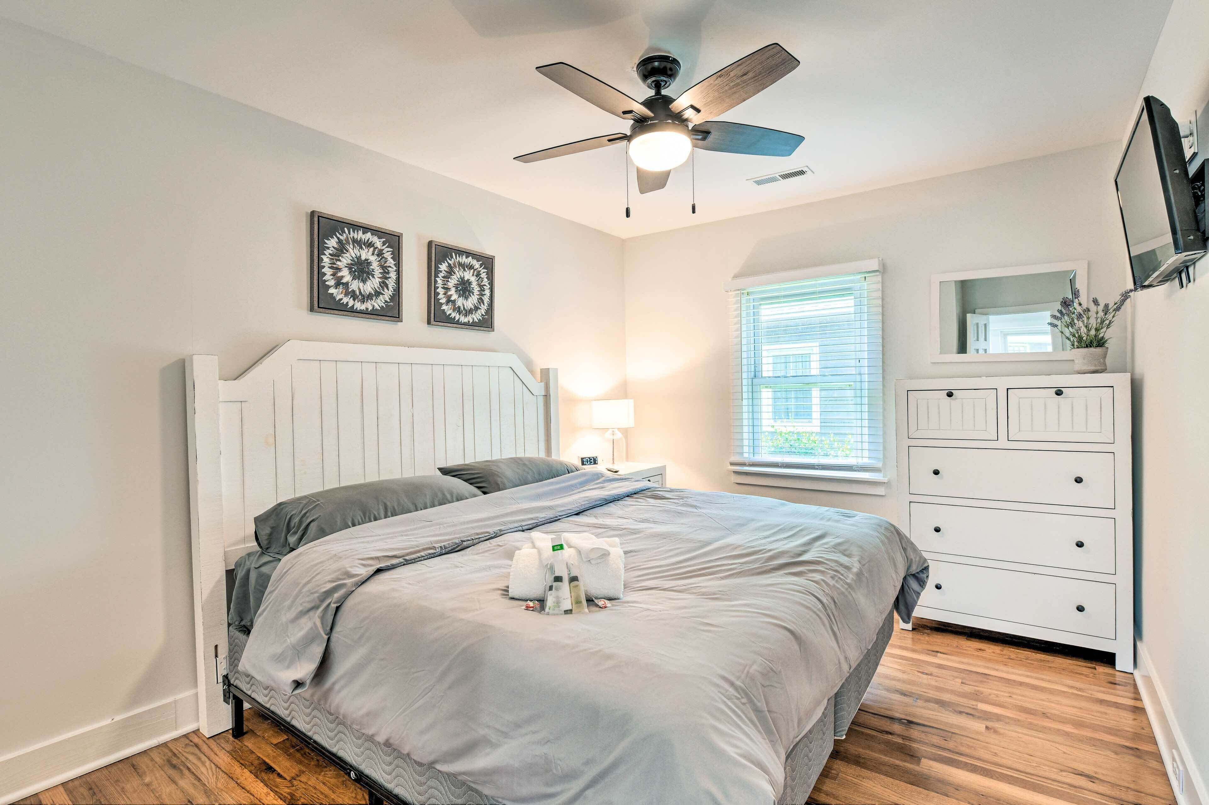 House (3 Bedrooms) | 3 bedrooms, iron/ironing board, free cribs/infant beds, bed sheets