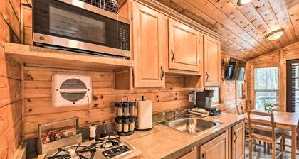 Beautiful New Bern Studio Cabin w/ Fire Pit!