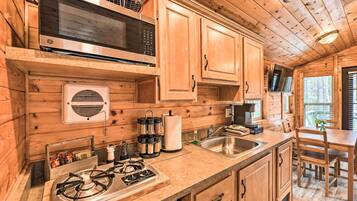 Apartment (0 Bedroom) | Interior