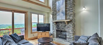 Getaway Chalet in Mars Hill w/ Hot Tub & Views!