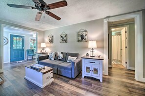 Cottage (2 Bedrooms) | Interior