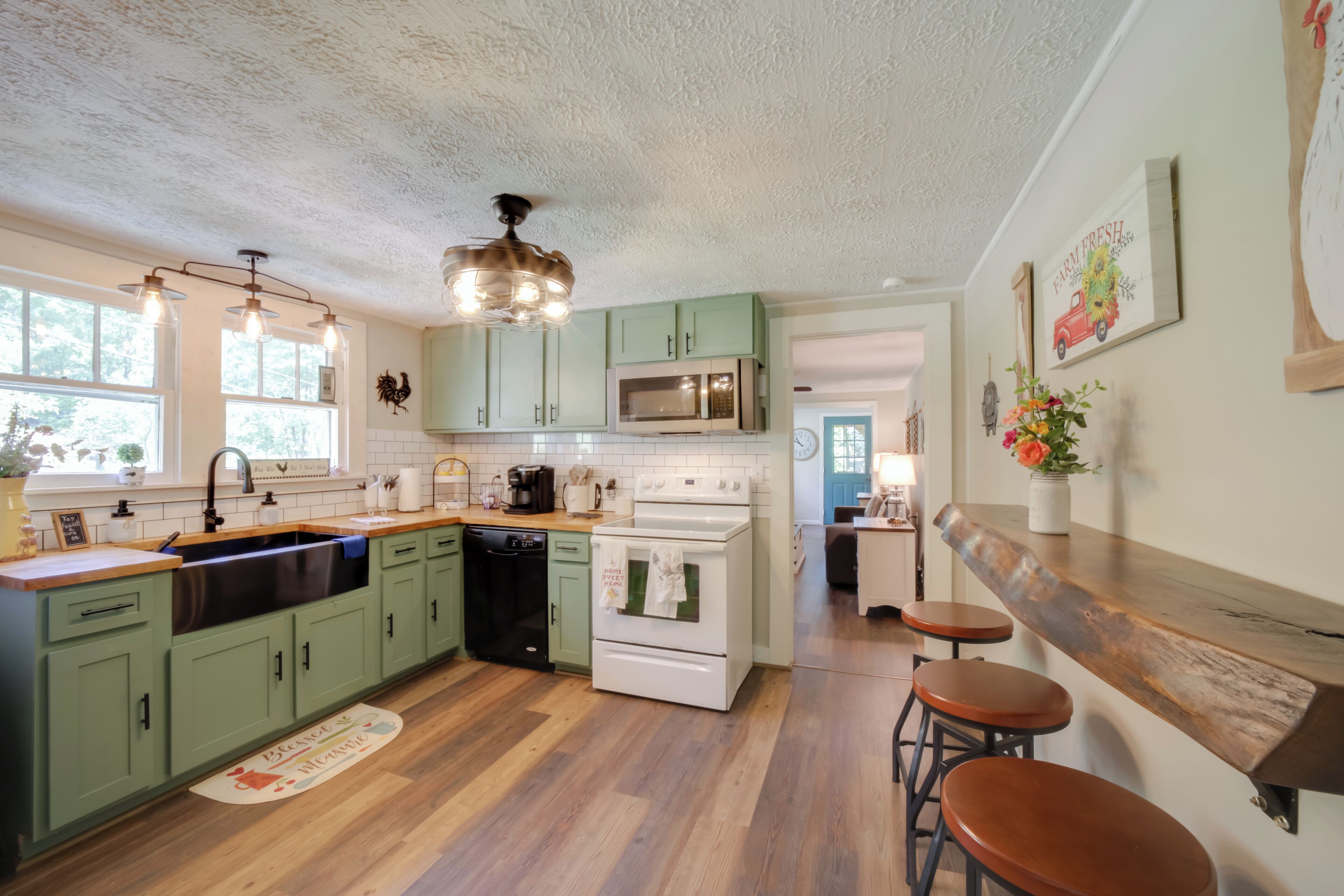 المنشأة من الداخل