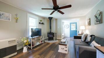 Cottage (2 Bedrooms) | Interior