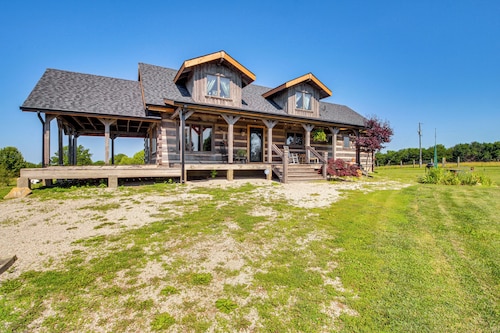 Countryside Vacation Rental in Paola!