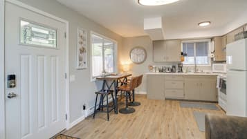House (1 Bedroom) | Interior