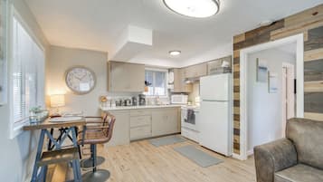 House (1 Bedroom) | Interior
