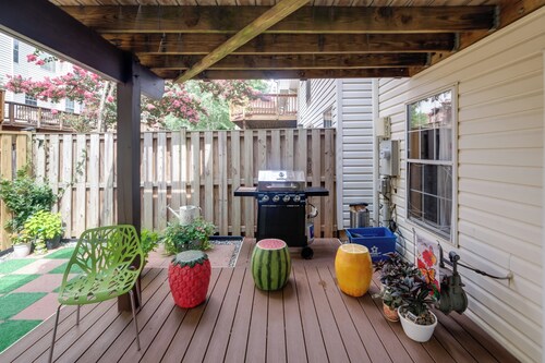Cozy Centreville Apt: Close to Historic Sites