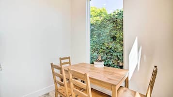 House (1 Bedroom) | Interior