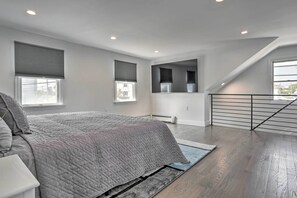 House (2 Bedrooms) | Interior - Long Island Home Near Beaches & Golf (Bellmore)