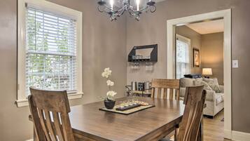 House (2 Bedrooms) | Interior