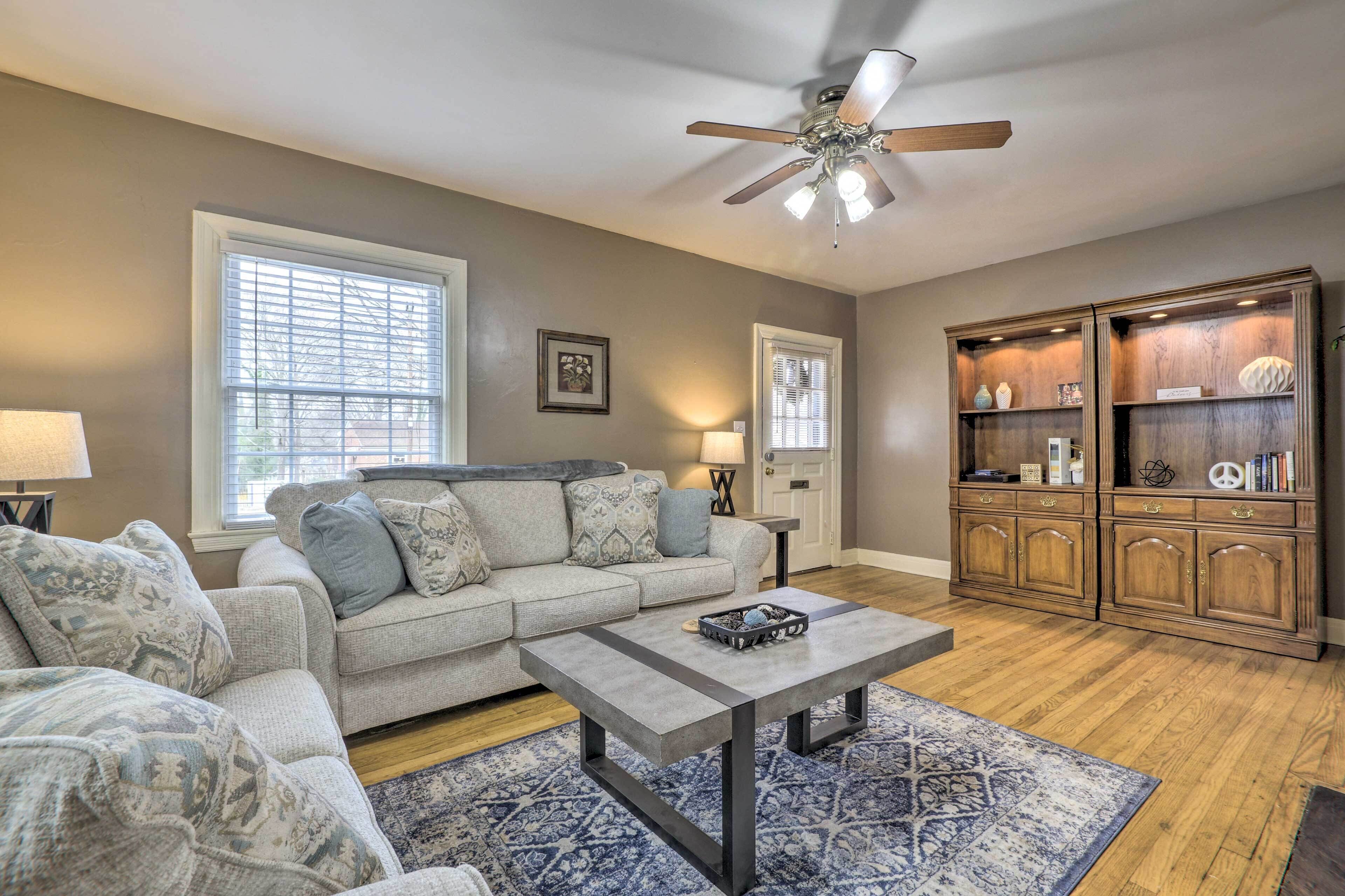 House (2 Bedrooms) | Interior