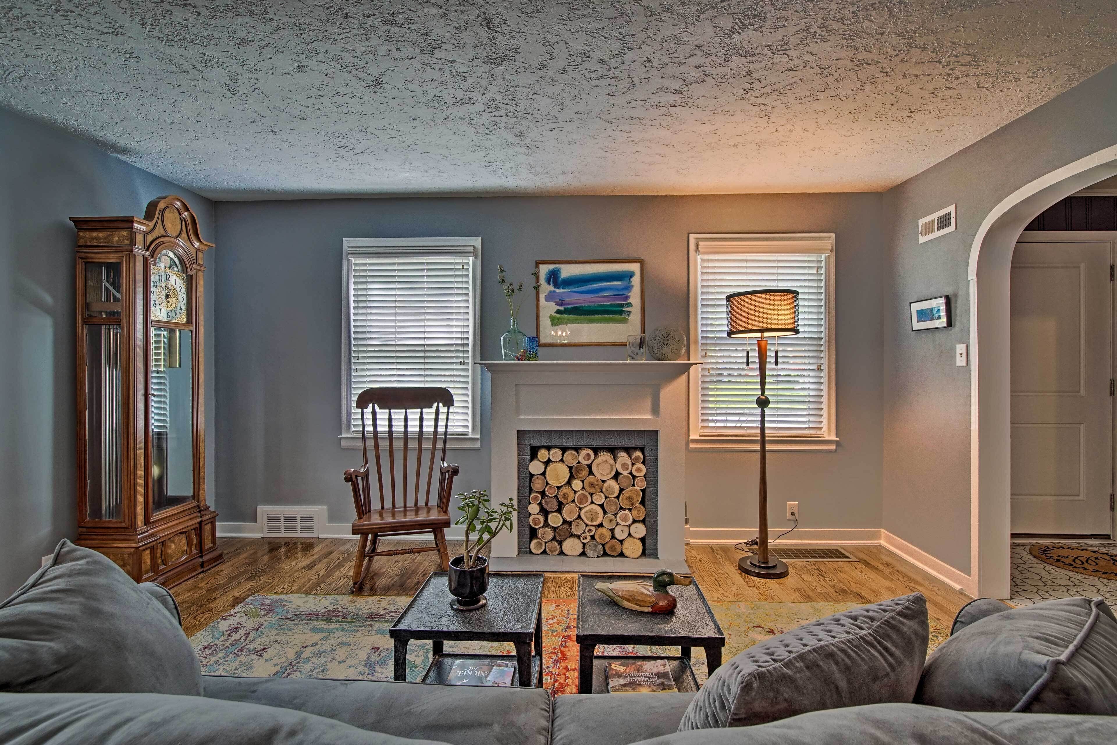 Cute Emporia House - Mins to Downtown & Esu!