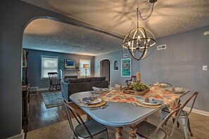 House (3 Bedrooms) | Interior