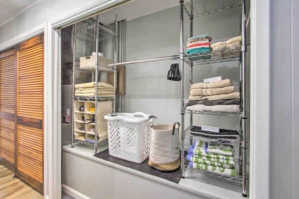 Apartment (3 Bedrooms) | Interior - Charming Choteau Apartment: Central Location! (Choteau)