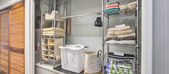 เช่าอพาร์ทเมนท์สะดุดตาที่ Choteau: ตั้งอยู่กลางเมือง!