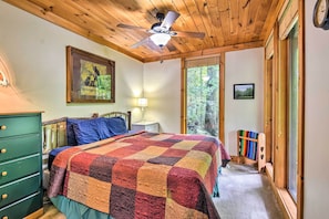 House (3 Bedrooms) | Interior - Robbinsville Cabin w/ Deck: 3 Mi to Fontana Lake! (Robbinsville)