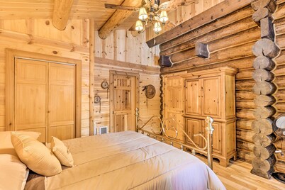 Cozy Glacier Park Log Cabin - 'best in the West!'