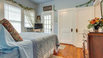 Cottage (2 Bedrooms) | Interior