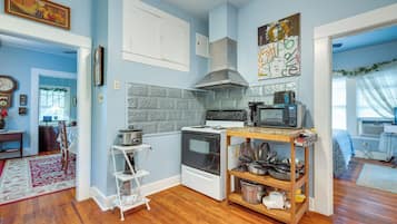 Cottage (2 Bedrooms) | Interior