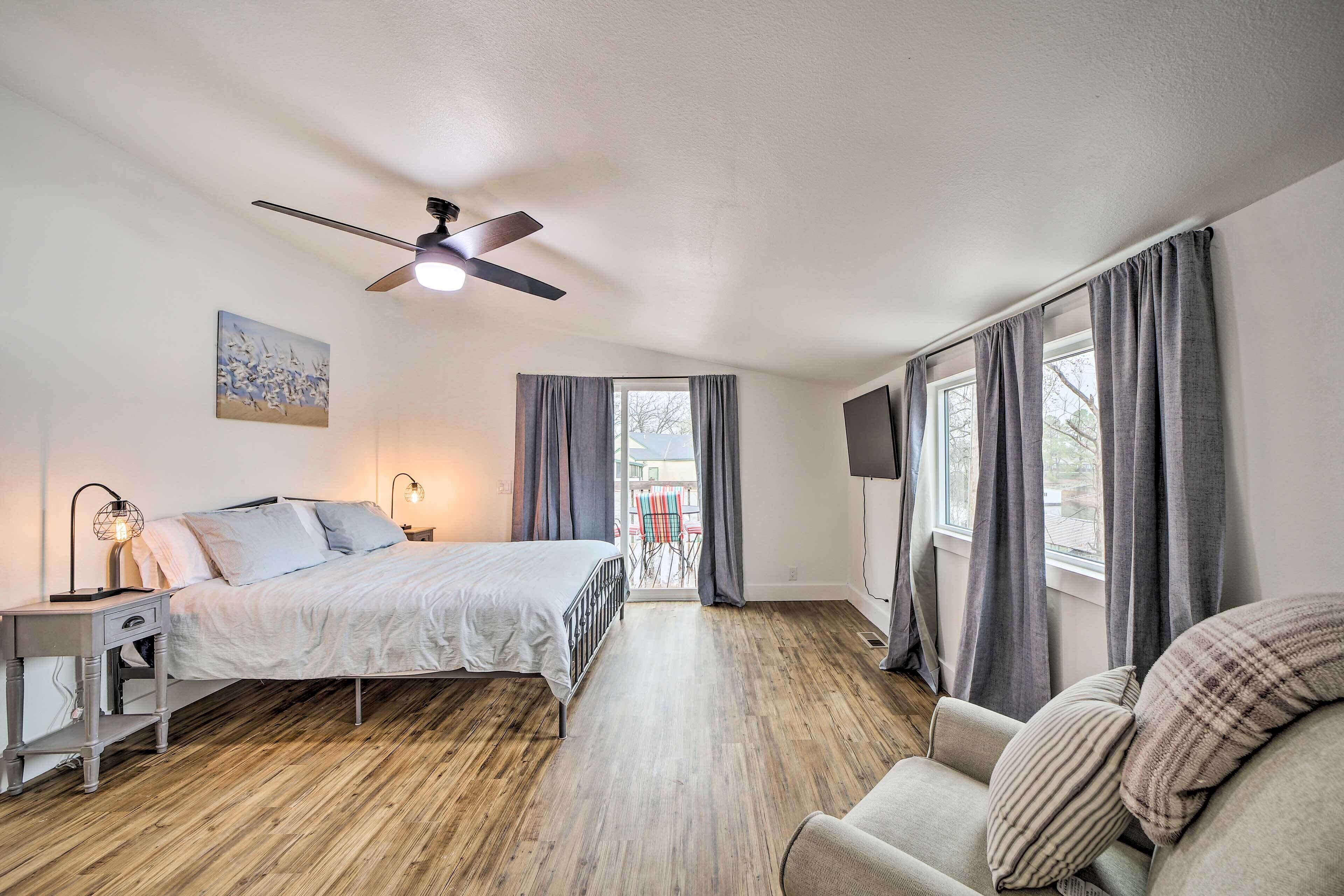 Eucha Lakefront Vacation Rental w/ Boat Slip