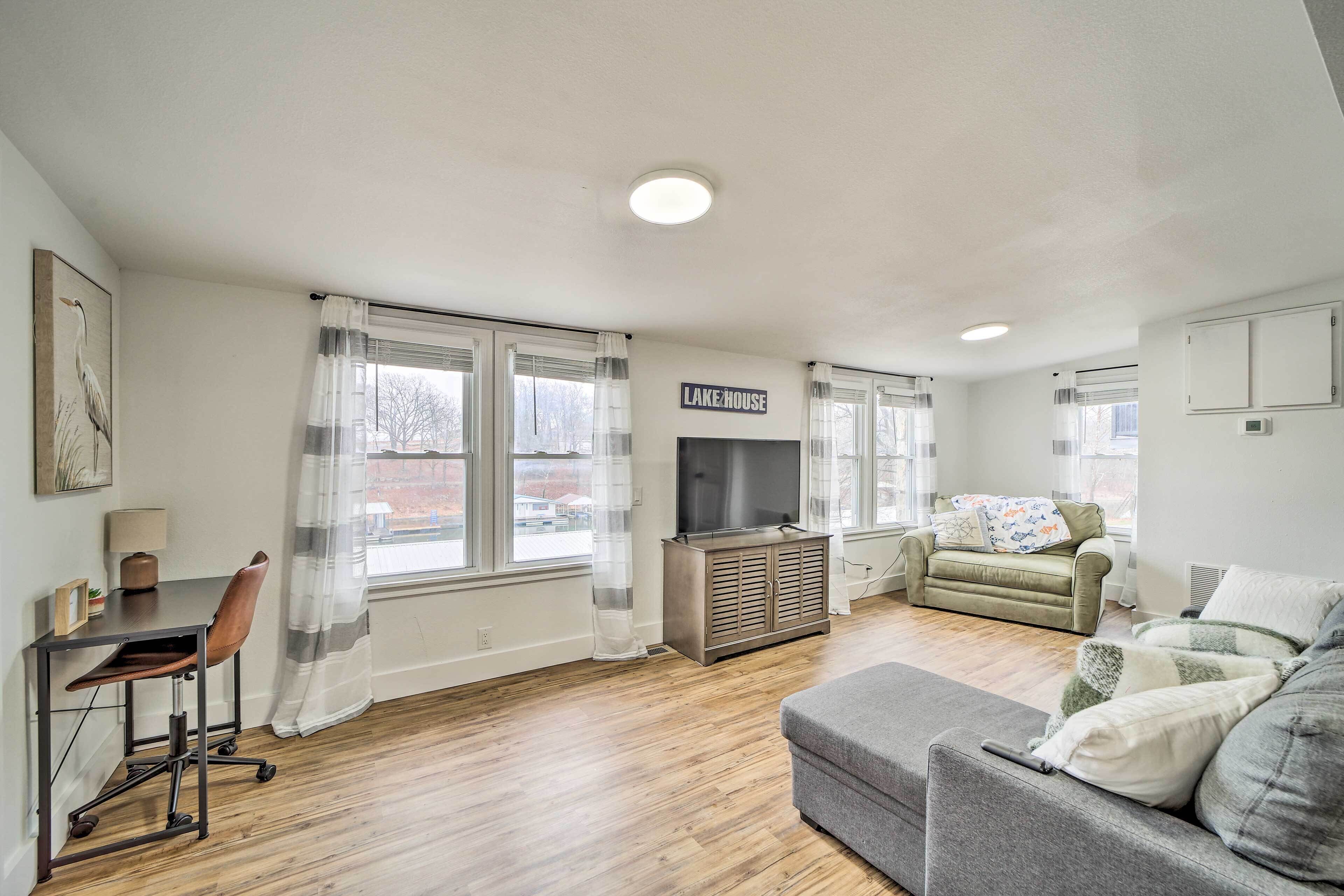 Eucha Lakefront Vacation Rental w/ Boat Slip