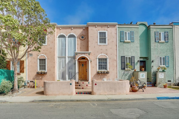 Dreamy Catalina Island Home, Walk To Beach & Ferry - Santa Catalina Island, CA