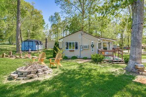 Cottage (2 Bedrooms) | Interior - Pet-friendly Somerset Cottage Near Boat Ramps! (Somerset)