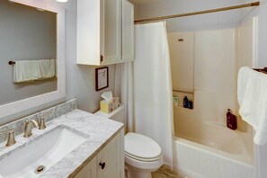 House (3 Bedrooms) | Interior - Cozy Sioux Falls Home - 7 Mi to Downtown! (Sioux Falls)