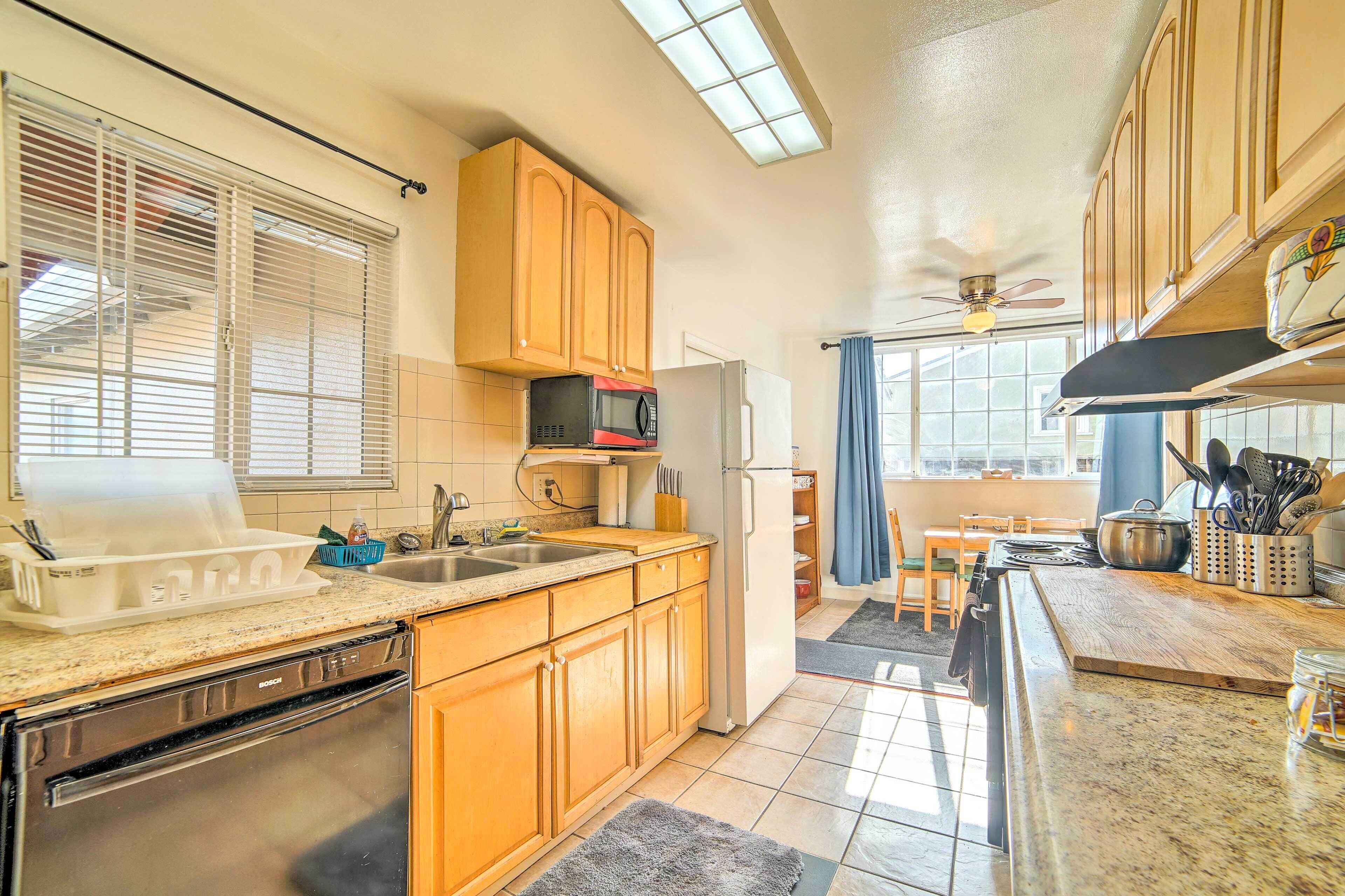 Central Santa Clara Home W/beautiful Outdoor Areas