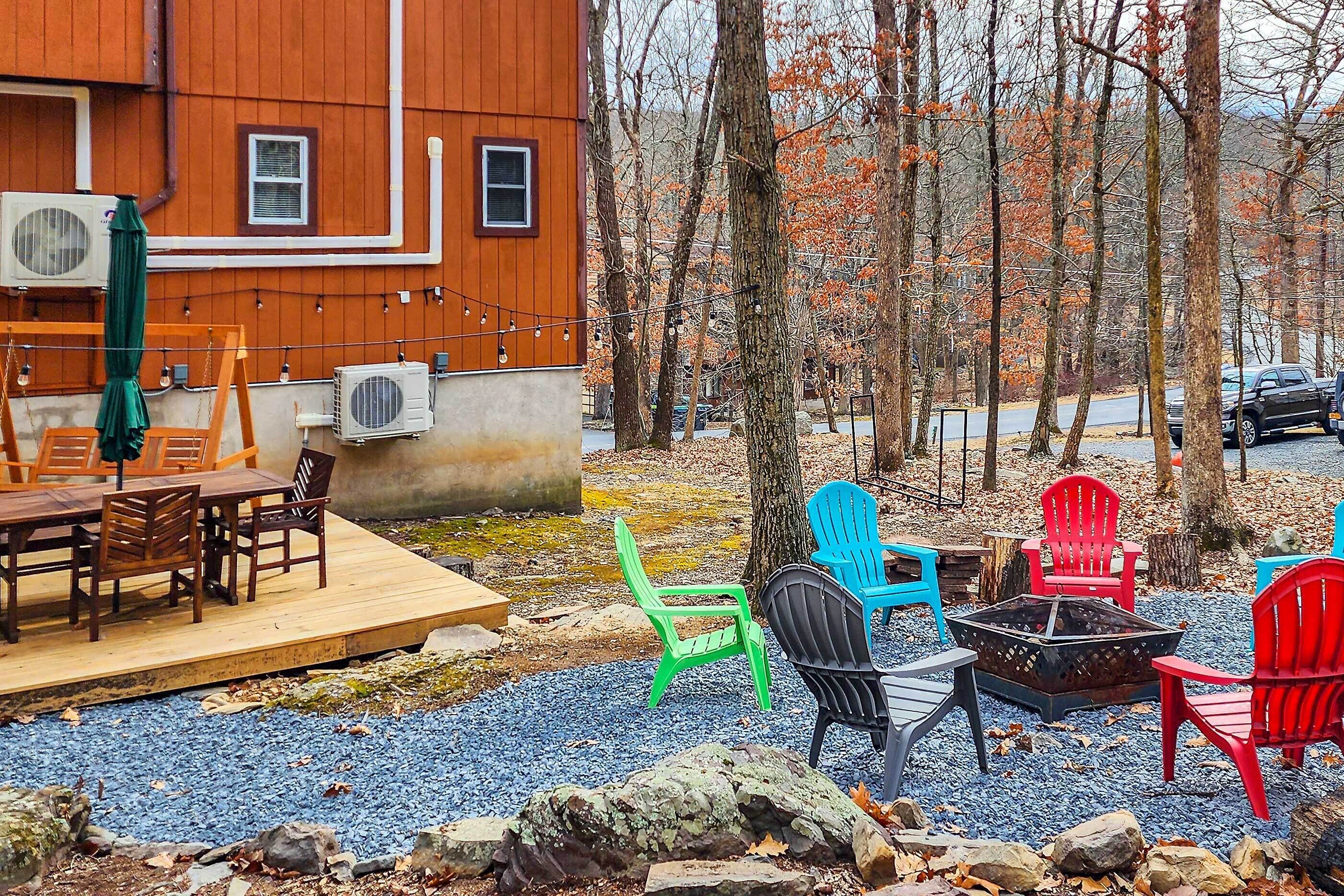 Fun-filled Family Escape w/ Deck: Steps to Lake!