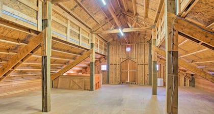 Charming Gainesville Retreat: Barn, Horses Welcome