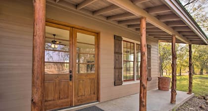 Charming Gainesville Retreat: Barn, Horses Welcome