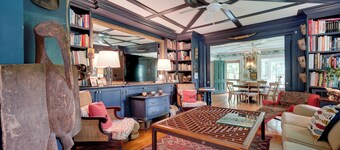 Gorgeous Victorian-style House w/ Hilltop Pool!