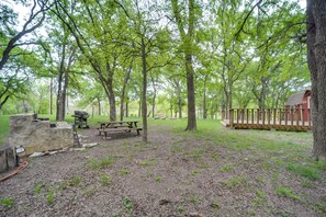 House (1 Bedroom) | Interior - Cozy Fredericksburg Cabin With Shared Hot Tub! (Fredericksburg)