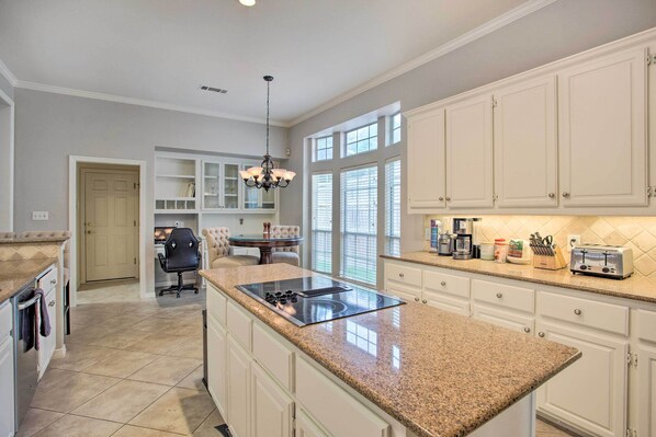 House (4 Bedrooms) | Interior - Elegant Plano Home w/ Private Outdoor Pool! (Plano)