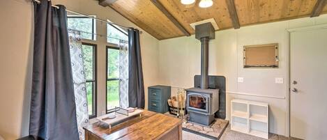 House (2 Bedrooms) | Interior